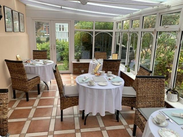 The Beaumont Bed & Breakfast Sittingbourne Exterior photo