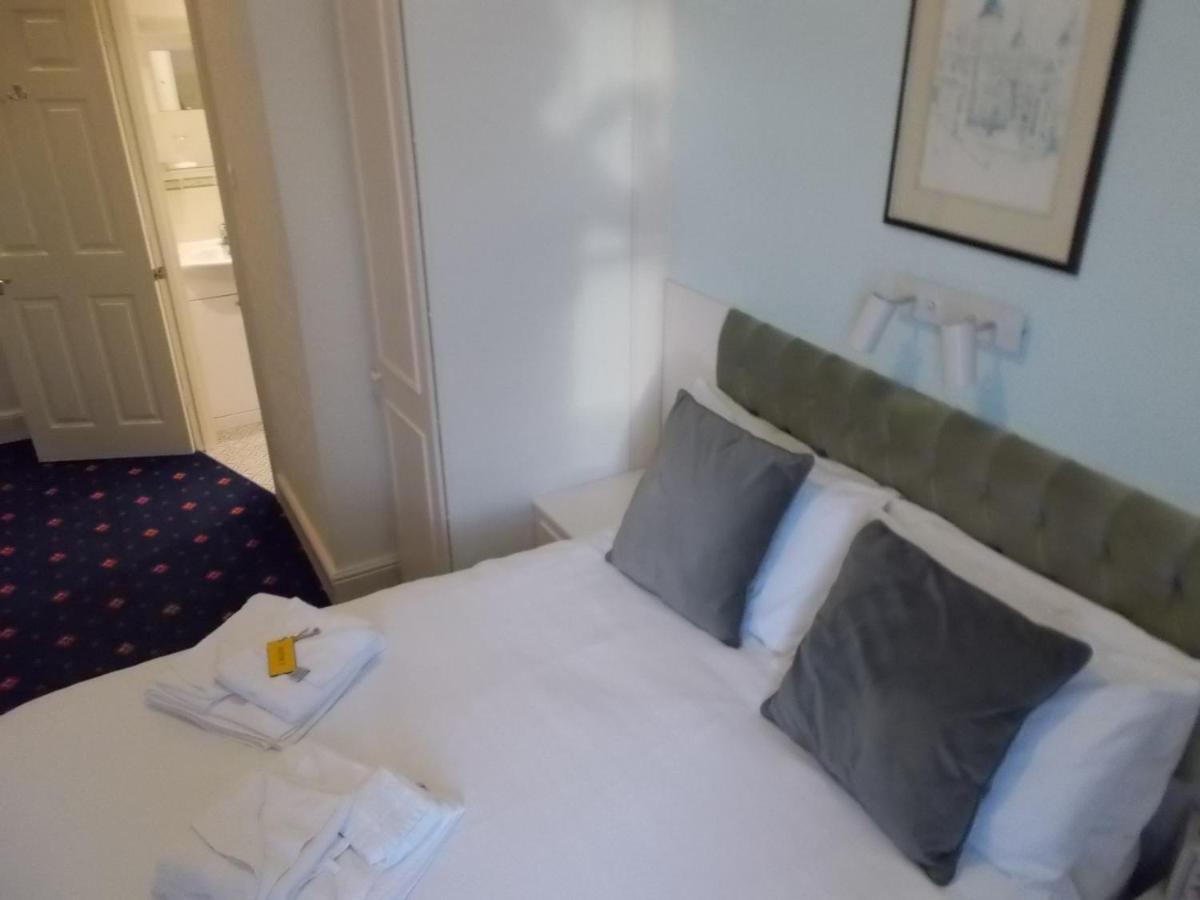 The Beaumont Bed & Breakfast Sittingbourne Exterior photo