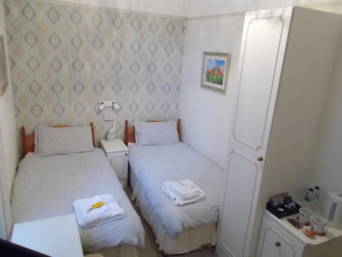 The Beaumont Bed & Breakfast Sittingbourne Exterior photo
